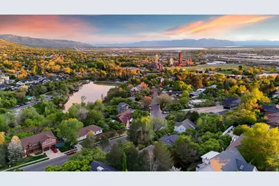 905 Oakridge Dr, Farmington, UT 84025 - Photo 2