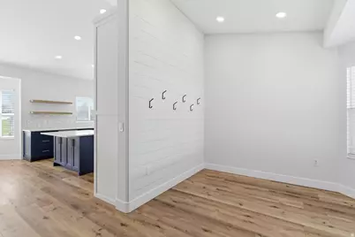 2204 E 3225 N, Layton, UT 84040 - Photo 10