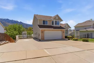 2204 E 3225 N, Layton, UT 84040 - Photo 2