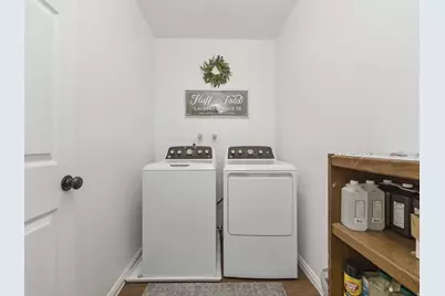 2079 N 2100 E, Layton, UT 84040 - Photo 10