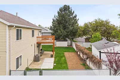 2079 N 2100 E, Layton, UT 84040 - Photo 28
