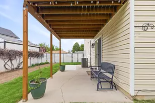 2079 N 2100 E, Layton, UT 84040 - Photo 32