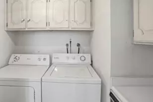 627 E Springhill Dr, Murray, UT 84107 - Photo 30