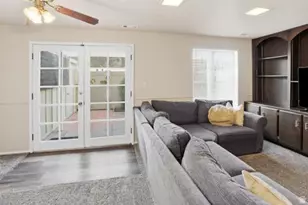 627 E Springhill Dr, Murray, UT 84107 - Photo 24