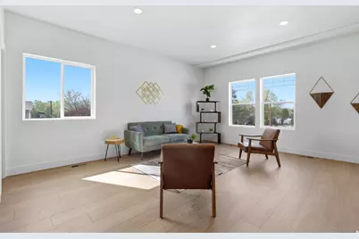7645 S 300 E, Sandy, UT 84047 - Photo 8