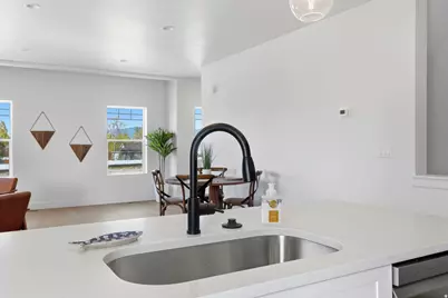 7645 S 300 E, Sandy, UT 84047 - Photo 10