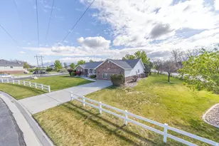 2162 S 2850 W, West Haven, UT 84401 - Photo 4