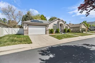 1679 E Kierstin Pl, Salt Lake City, UT 84108 - Photo 2