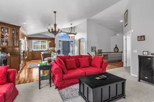 1679 E Kierstin Pl, Salt Lake City, UT 84108 - Photo 10