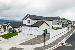 2857 E Carriage Hill Dr, Eagle Mountain, UT 84005 - Photo 46