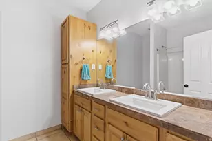 4921 W Woodridge Dr, South Jordan, UT 84009 - Photo 18