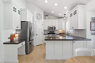 1215 S Cave Hollow Ln E, Farmington, UT 84025 - Photo 6