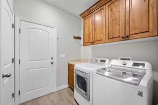 483 E Crystal Spring Dr, Draper, UT 84020 - Photo 30