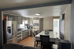 257 E Guenevere St N, North Salt Lake, UT 84054 - Photo 2