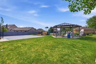 3926 E Barton Creek Dr, Eagle Mountain, UT 84005 - Photo 50