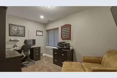 3926 E Barton Creek Dr, Eagle Mountain, UT 84005 - Photo 32