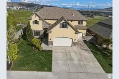 3926 E Barton Creek Dr, Eagle Mountain, UT 84005 - Photo 2