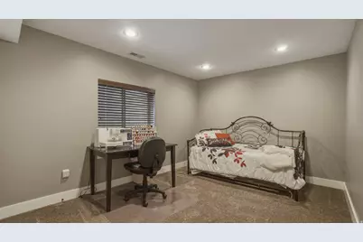 3926 E Barton Creek Dr, Eagle Mountain, UT 84005 - Photo 38