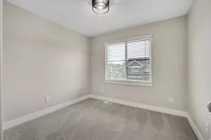 1099 E East Garden Bend Pl E, Sandy, UT 84094 - Photo 12