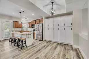 1099 E East Garden Bend Pl E, Sandy, UT 84094 - Photo 6
