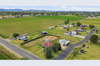 5264 W 5500 S, Hooper, UT 84315 - Photo 36