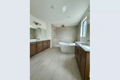 577 E 1225 N #127, Orem, UT 84097 - Photo 2