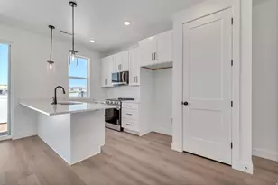 663 E Ryegrass Dr, Eagle Mountain, UT 84005 - Photo 4