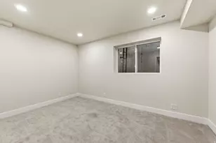 186 M St E, Salt Lake City, UT 84103 - Photo 30