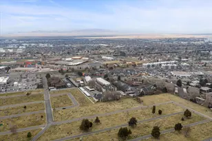 2095 S Main St, Bountiful, UT 84010 - Photo 40