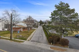 2095 S Main St, Bountiful, UT 84010 - Photo 44