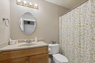 2419 N 2550 E, Layton, UT 84040 - Photo 18