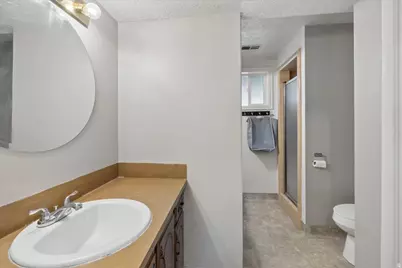 2419 N 2550 E, Layton, UT 84040 - Photo 24