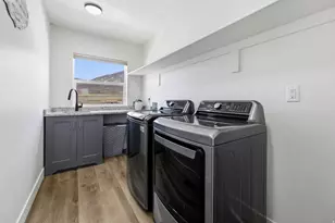 469 N 1360 E, Tooele, UT 84074 - Photo 34