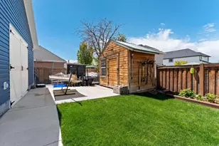 1013 N Main St, Orem, UT 84057 - Photo 32