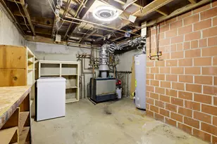 2252 E 6450 S, Cottonwood Heights, UT 84121 - Photo 20
