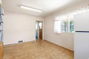 1677 S 75 E, Bountiful, UT 84010 - Photo 10