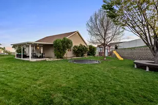 2521 N Apricot Pl, Saratoga Springs, UT 84045 - Photo 4