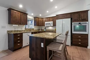 2521 N Apricot Pl, Saratoga Springs, UT 84045 - Photo 14
