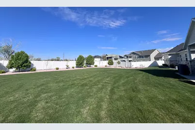 2437 N 2950 W, Plain City, UT 84404 - Photo 58