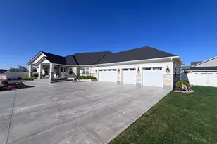 2437 N 2950 W, Plain City, UT 84404 - Photo 2