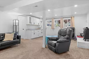 1359 N East Lisa St E, Layton, UT 84040 - Photo 22