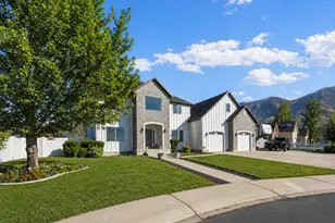 4552 W Windsor Cir N, Cedar Hills, UT 84062 - Photo 2