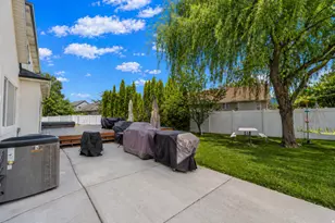 4552 W Windsor Cir N, Cedar Hills, UT 84062 - Photo 56