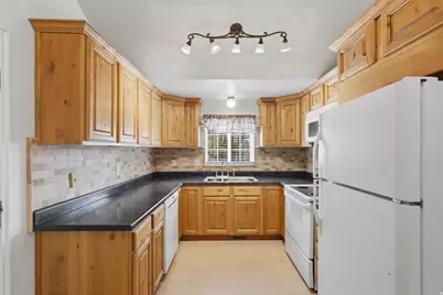 1183 E 2300 N, Layton, UT 84040 - Photo 10
