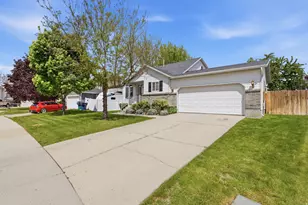 1183 E 2300 N, Layton, UT 84040 - Photo 2
