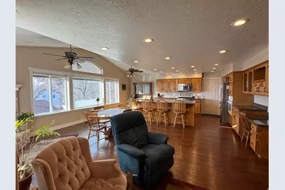1959 N 150 E, Centerville, UT 84014 - Photo 6