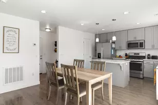 1512 W Parkview Dr S, Syracuse, UT 84075 - Photo 14