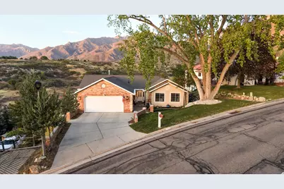 10721 S Dimple Dell Dr, Sandy, UT 84092 - Photo 2