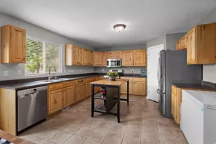 4953 W Berry Creek Dr N, Riverton, UT 84096 - Photo 10