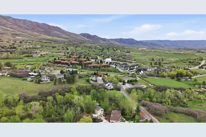 3635 N Patiosprings Dr E #105, Eden, UT 84310 - Photo 10